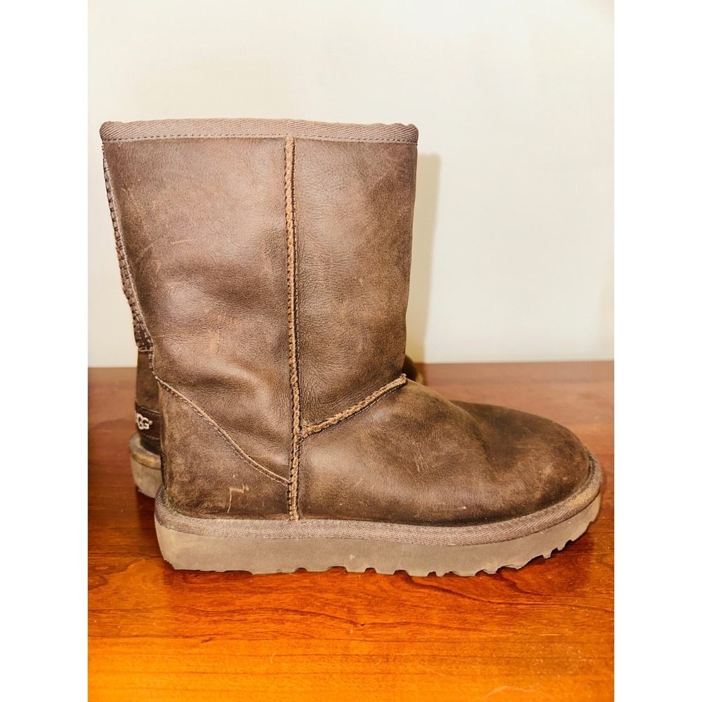 UGG Classic Short Winter Boots Womens Size 5 Brown Leather Sheepskin - Picture 6 of 8